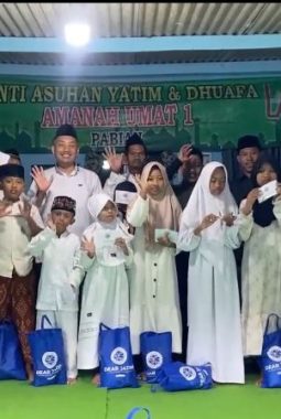 Ramadhan Penuh Kepedulian, Dear Jatim Tebar Senyum Anak Yatim di Sumenep Lewat Aksi Santunan