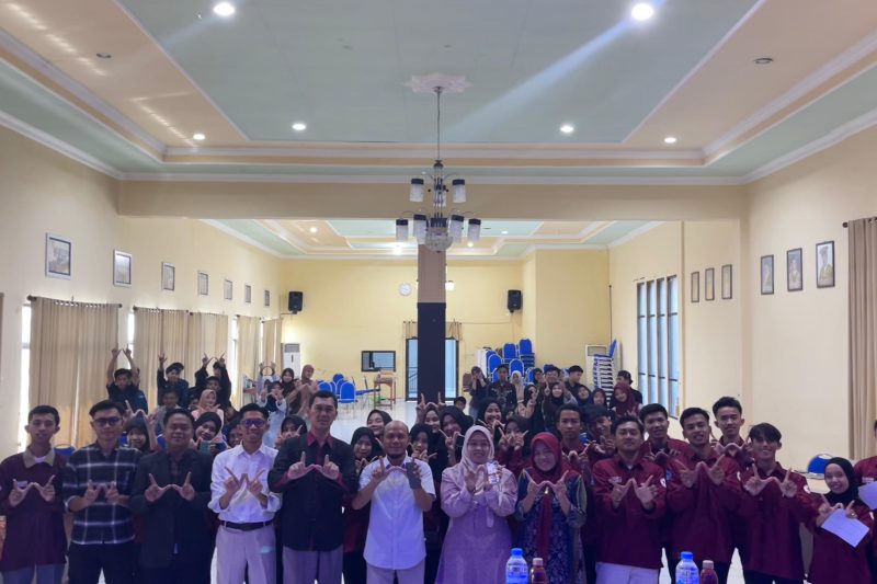Foto: Himpunan Mahasiswa Program Studi Hukum (HMPH) Universitas Wiraraja, saat sesi foto bersama usai kegiatan Sekolah Advokasi