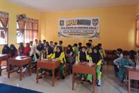 Masa pengenalan lingkungan sekolah tahun ini dikemas berbeda. SMPN 1 Nonggunong fokus menciptakan suasana aman, inklusif, dan menyenangkan. Tujuannya jelas, membentuk karakter positif siswa sejak awal dan membangun budaya belajar yang sehat. ©suaradara.com
