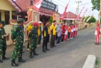Kebersamaan lintas instansi di bawah komando Camat Nonggunong. Lewat kurvei bersama, mereka mengajak masyarakat menghidupkan kembali budaya bersih dan semangat gotong royong. @suaradara.com
