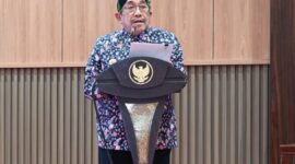 KH Imam Hasyim, Wakil Bupati saat menyampaikan nota penjelasan atas Rancangan Peraturan Daerah (Raperda) tentang Pembentukan Dana Cadangan Pemilihan Bupati dan Wakil Bupati Sumenep Tahun 2029, pada Rapat Paripurna Dewan Perwakilan Rakyat Daerah