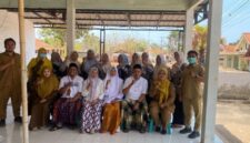 Dinas Kesehatan, Pengendalian Penduduk dan Keluarga Berencana (Dinkes P2KB) Kabupaten Sumenep memperkuat pembudayaan Perilaku Hidup Bersih dan Sehat (PHBS) melalui kegiatan supervisi fasilitatif bagi kader Posyandu di Desa Poteran, Kecamatan Talango