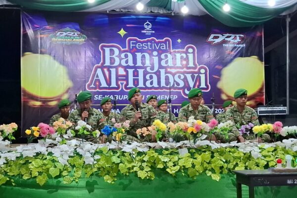 Penampilan salah satu peserta Festival Banjari Al-Habsyi Piala DRT The Big Family